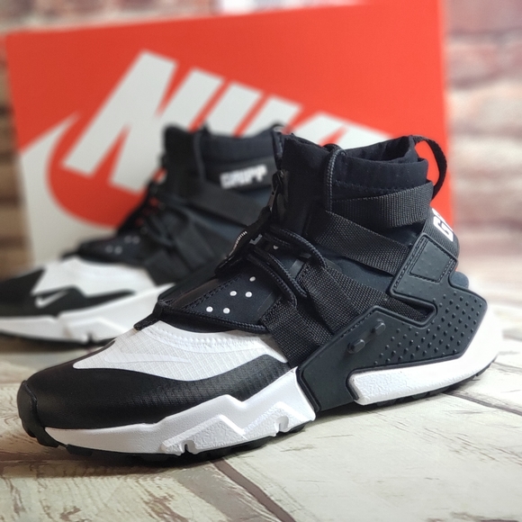 nike huarache gripp uk